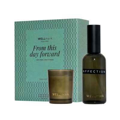 Wellmark 100 ml room spray and 70 ml Tender Affection candle gift set
